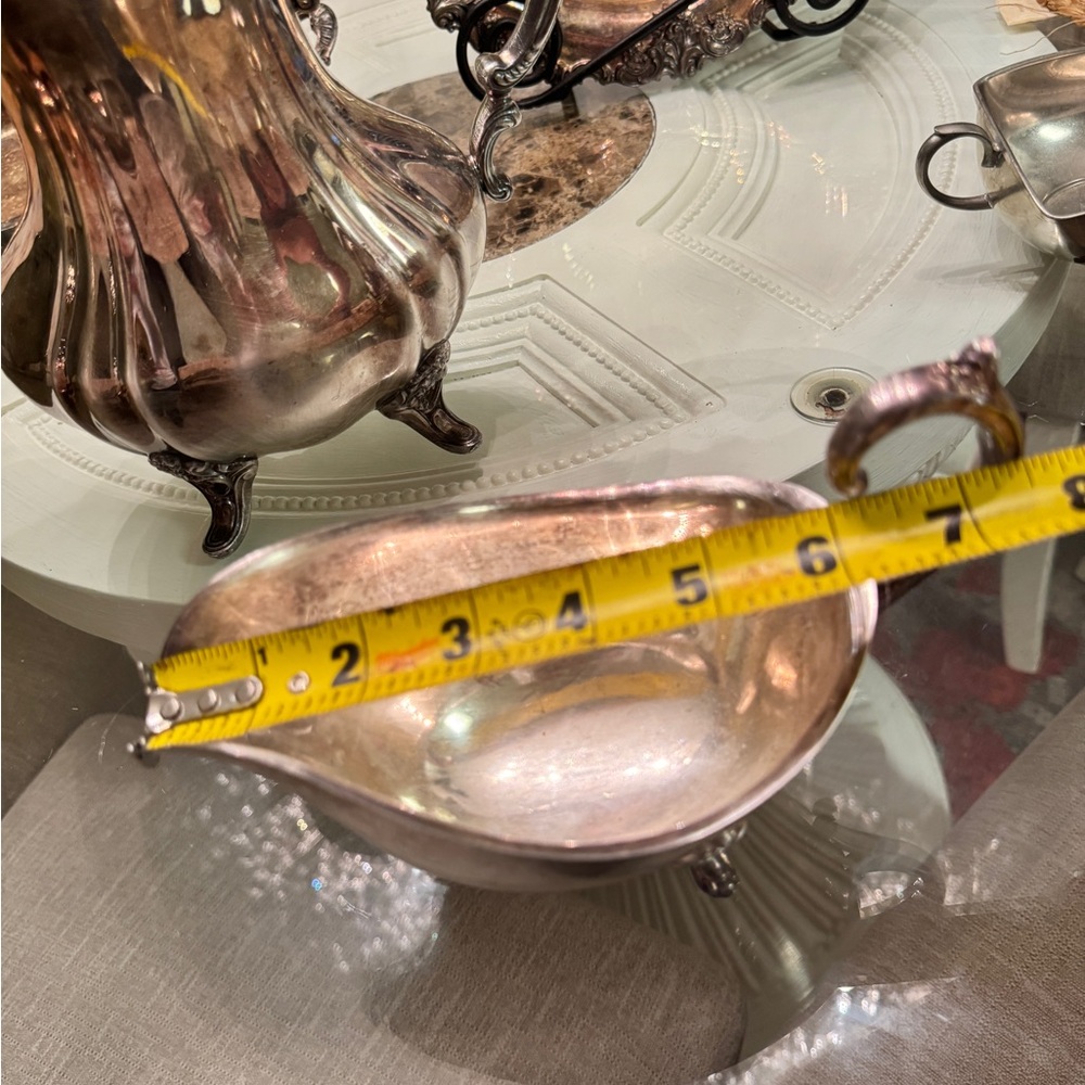 Elegant Vintage Silver Gravy Boat - Picture 9 of 11